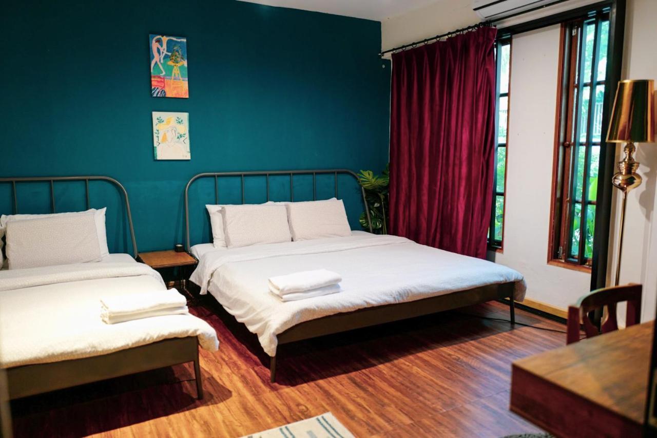 Отель T-House Bkk 2Floors Near Bts With Swimming Pool And Free Wifi Бангкок Экстерьер фото